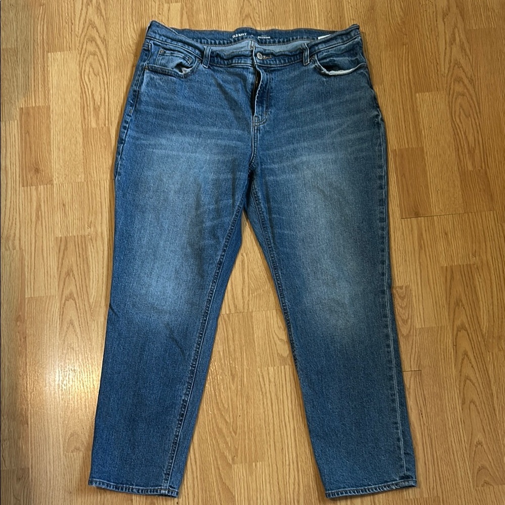 Old Navy Mid Rise Boyfriend Denim Jeans
